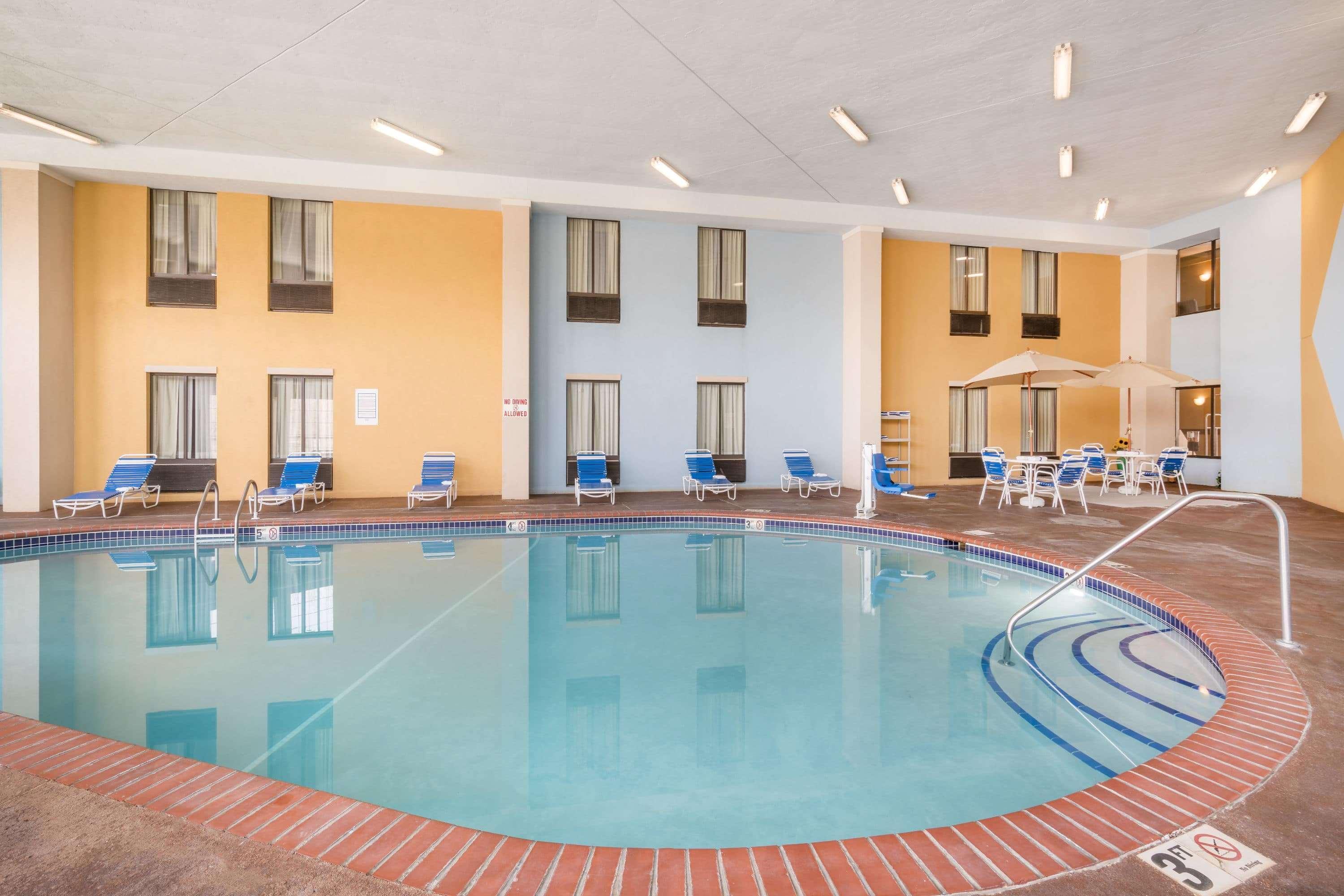 Americinn By Wyndham Johnston Des Moines Urbandale Esterno foto