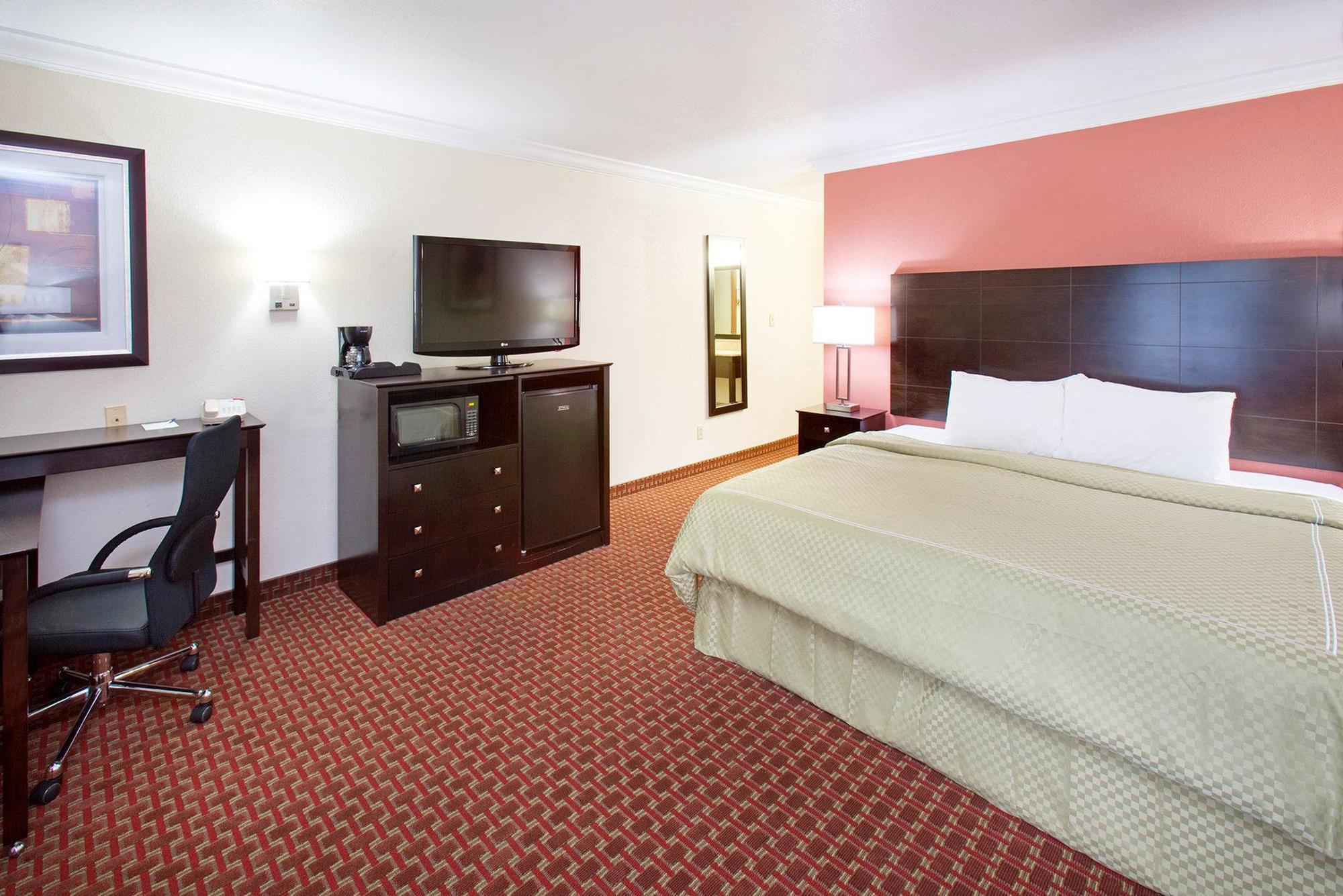 Americinn By Wyndham Johnston Des Moines Urbandale Esterno foto