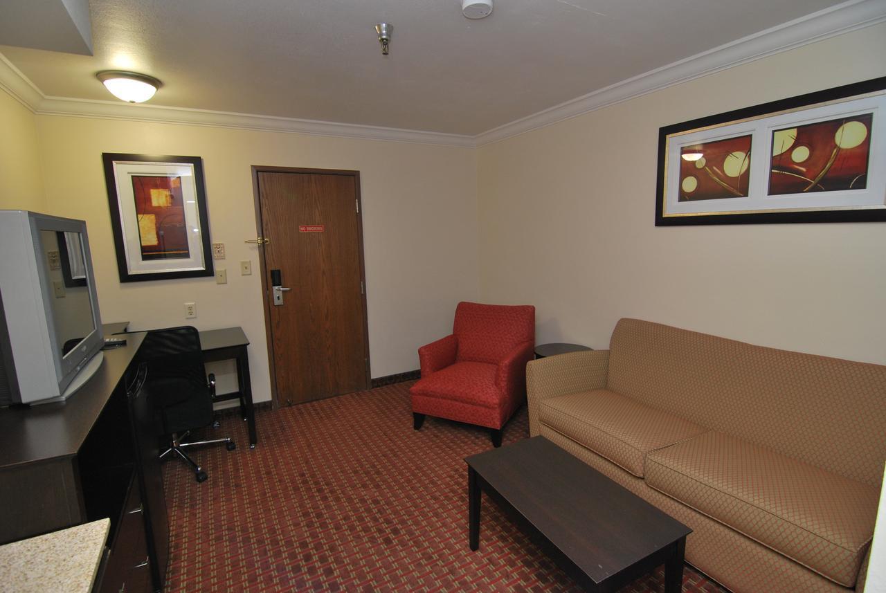 Americinn By Wyndham Johnston Des Moines Urbandale Esterno foto