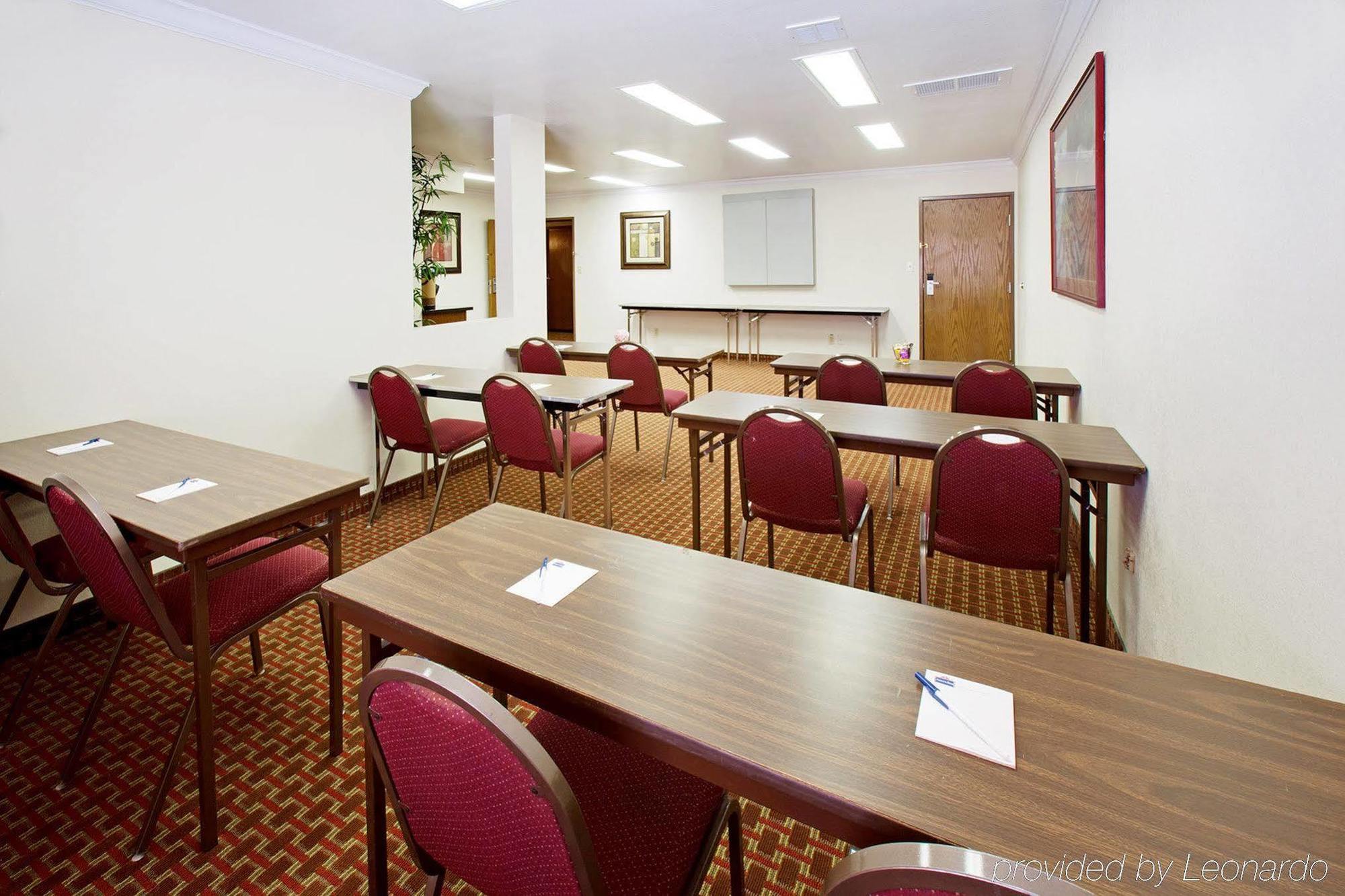 Americinn By Wyndham Johnston Des Moines Urbandale Esterno foto
